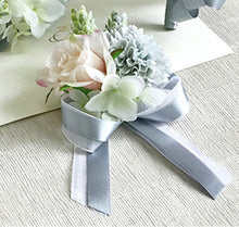 Load image into Gallery viewer, YO Cho wedding accessories wrist corsage -  flower world